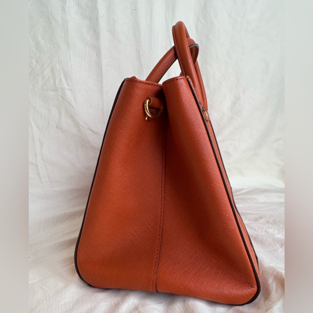 💯Guaranteed Authentic MCM Crossbody and Shoulder Bag Bundle 🥀FIRM PRICE🥀 - Picture 5 of 14